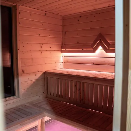 בקתה W Ogrodzie - Sauna I Jacuzzi, Wypocznij W Goralskim Klimacie צ'אפלארי